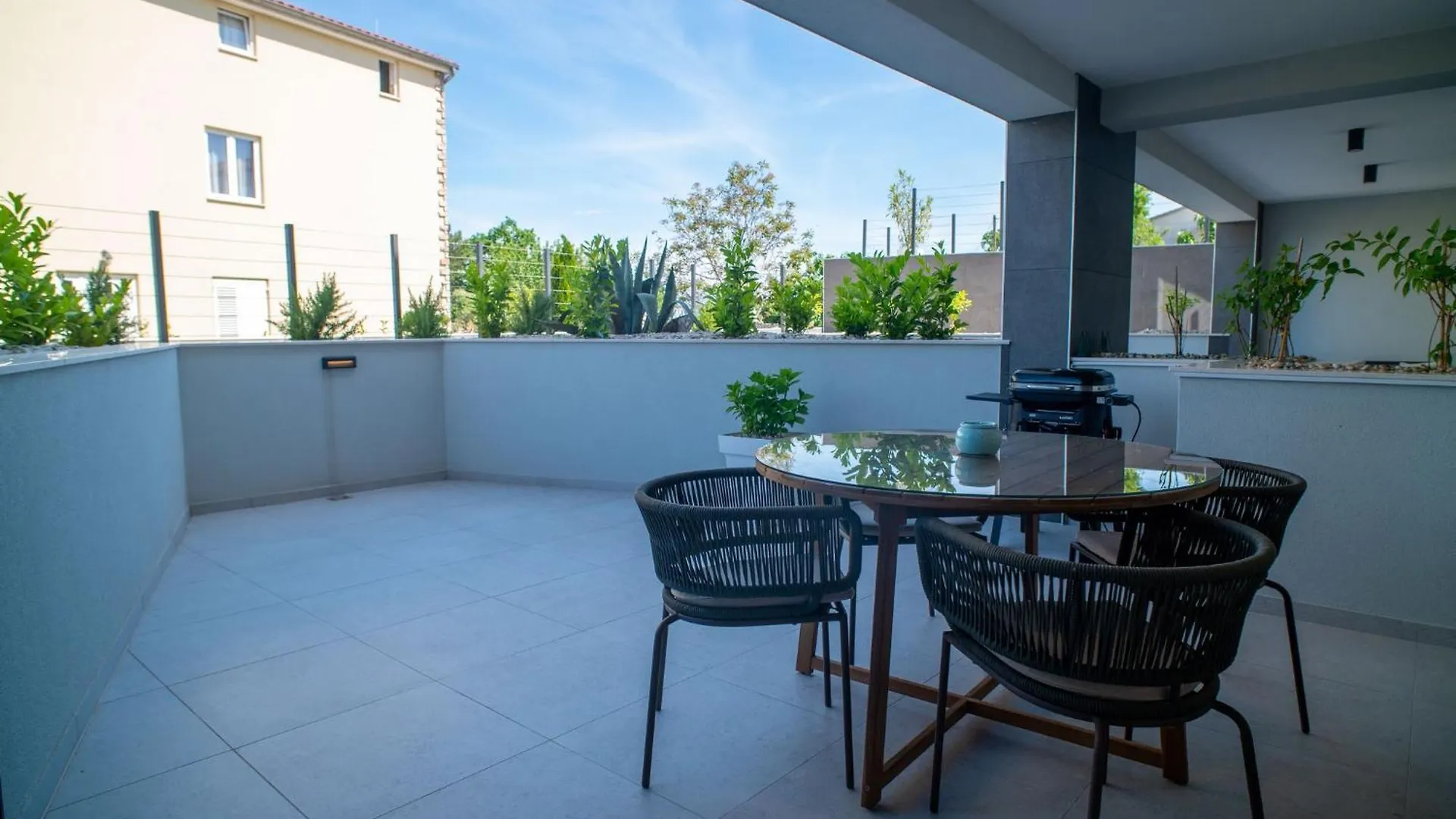 Villa Calma Apartments Vantacici