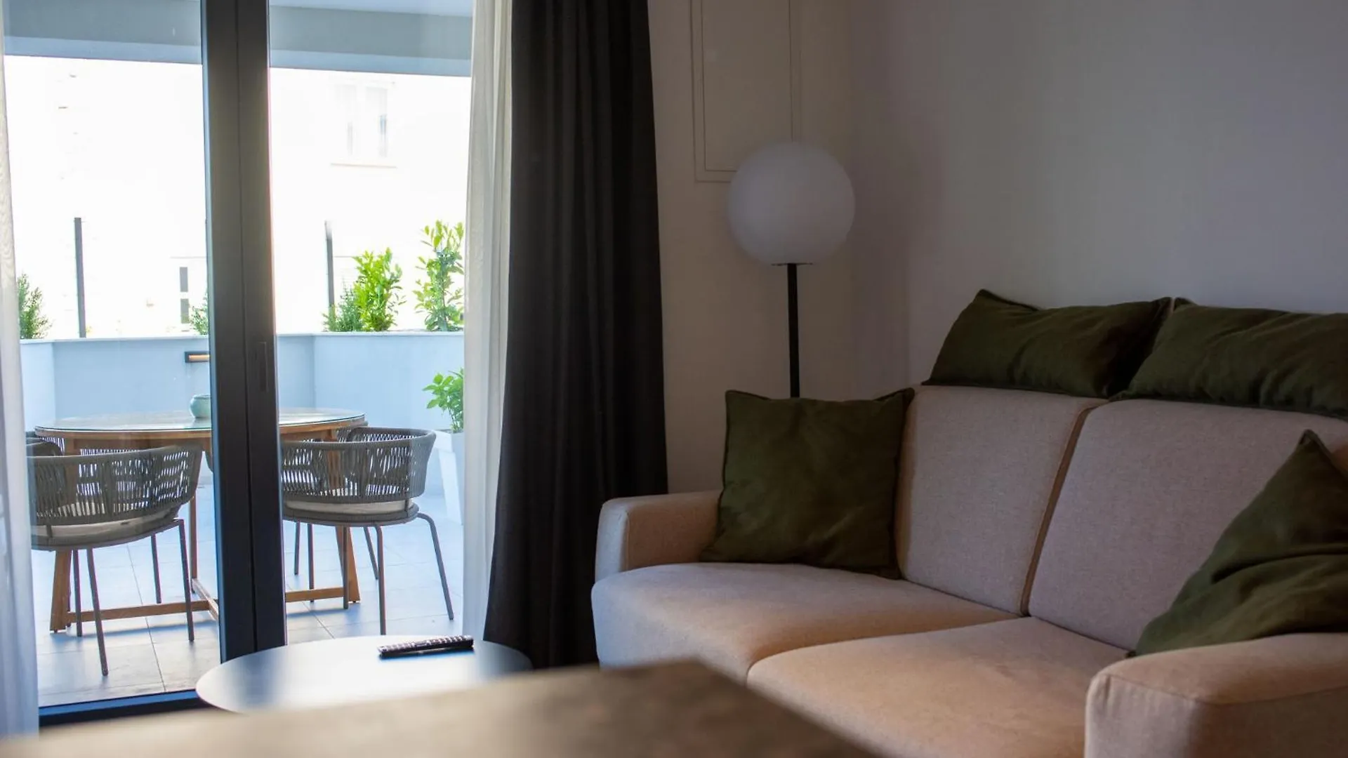 Villa Calma Apartments Vantacici
