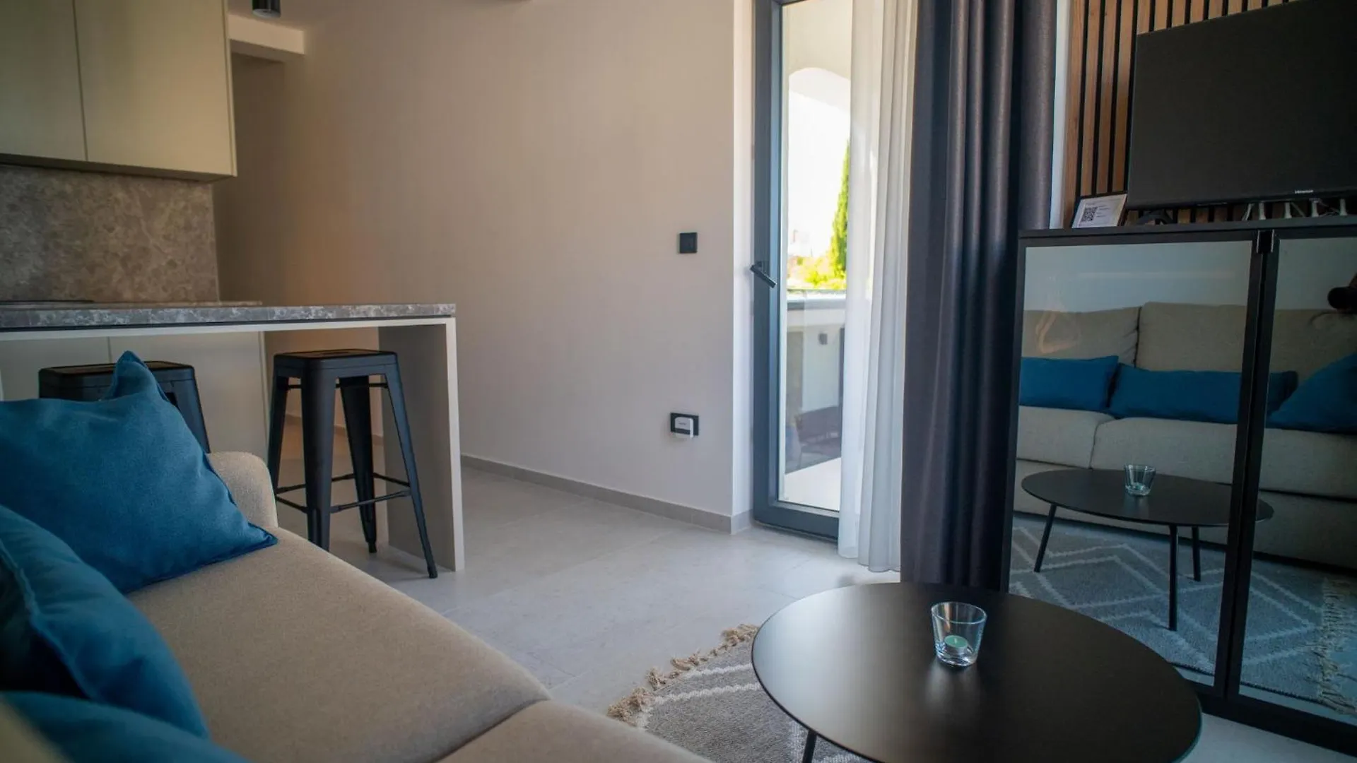 Villa Calma Apartments Vantacici
