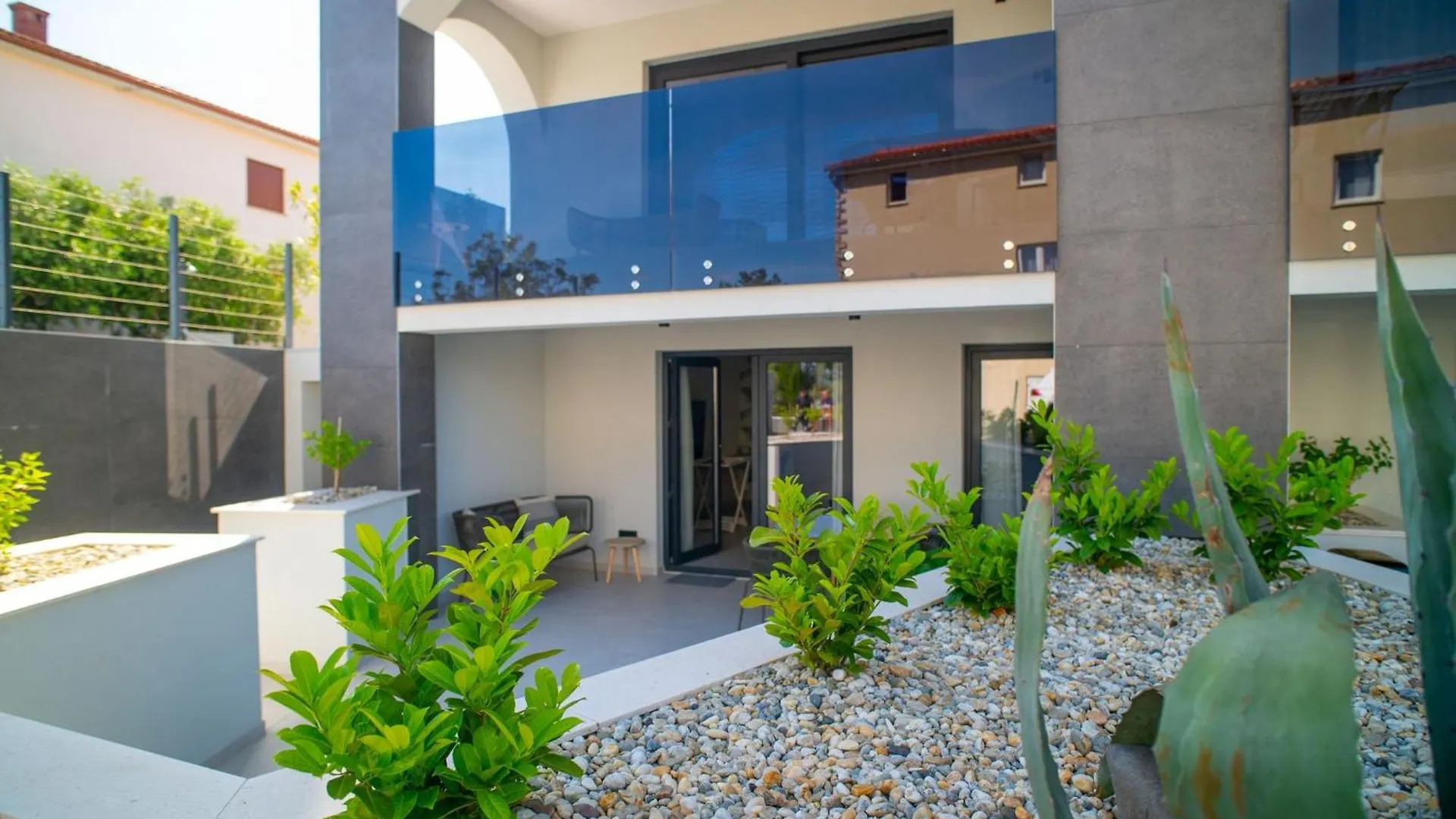 Villa Calma Apartments Vantacici