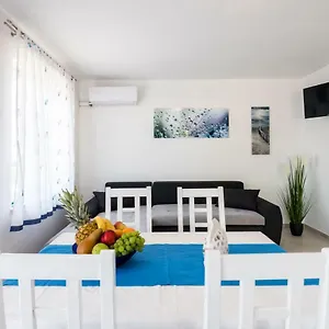 Apartman Dora, Vantacici